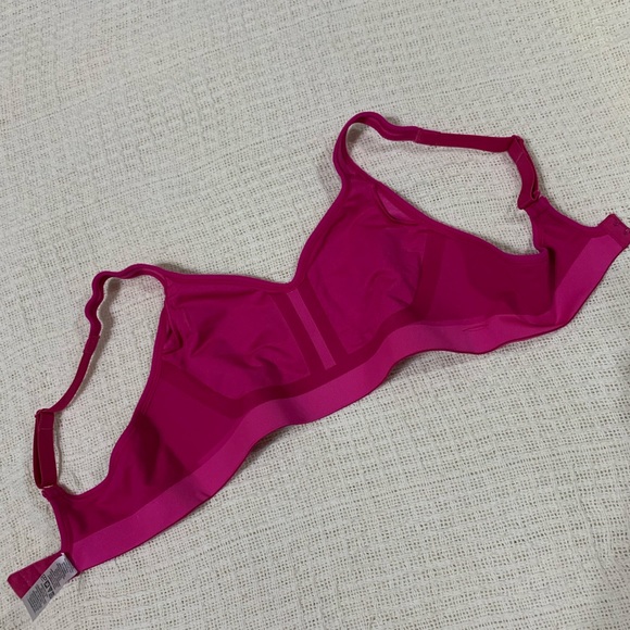 New Pink Brooks Sports Running/Exercise Bra! - Picture 7 of 9